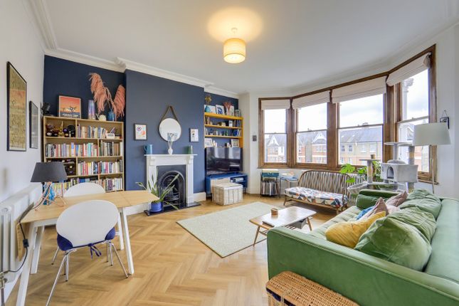 Bromley Road, Catford, London, SE6 2 bed flat for sale