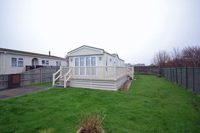 3 Broadway, Selsey, West Sussex, PO20... 2 bed mobile home for sale