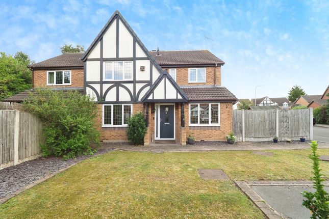 5 bed detached house