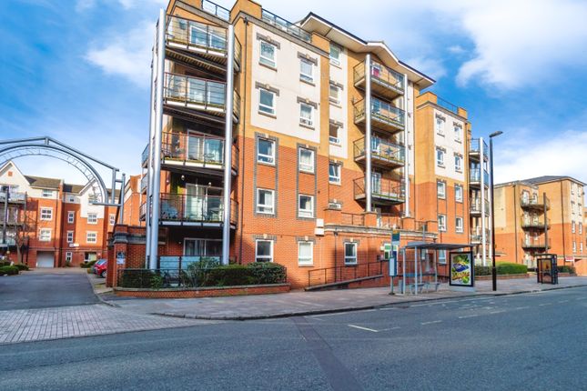 2 bedroom flat for sale