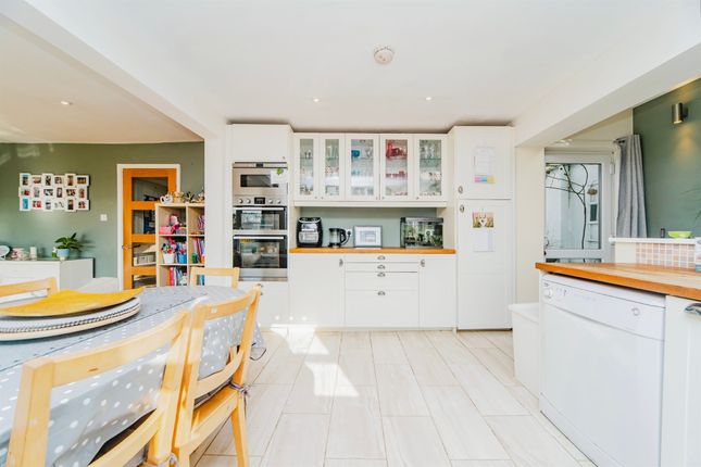 5 bedroom detached bungalow for sale