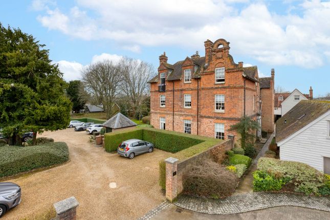 3 bed flat