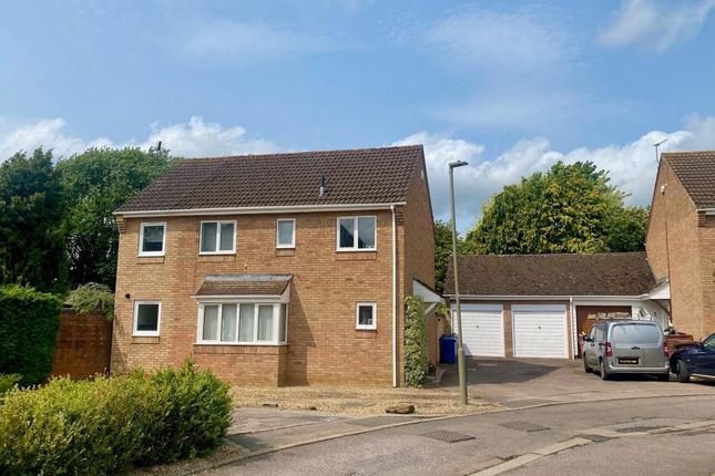 4 bed detached house