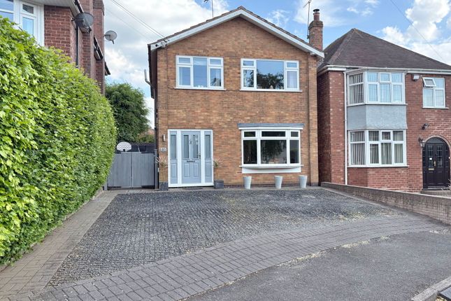 Manor Avenue, Cannock WS11 3 bed detached house for sale