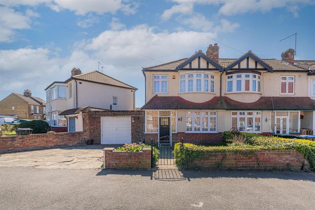 Pevensey Avenue, Enfield 3 bed end of terrace house for sale
