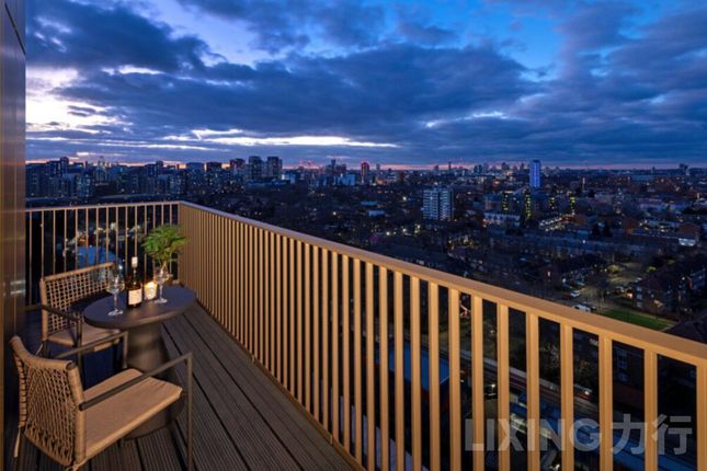 Queen's Cross, Royal Eden Dock, E16 1 bed apartment for sale