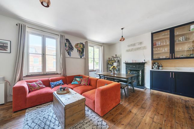 Lordship Lane, East Dulwich, London 2 bed maisonette for sale