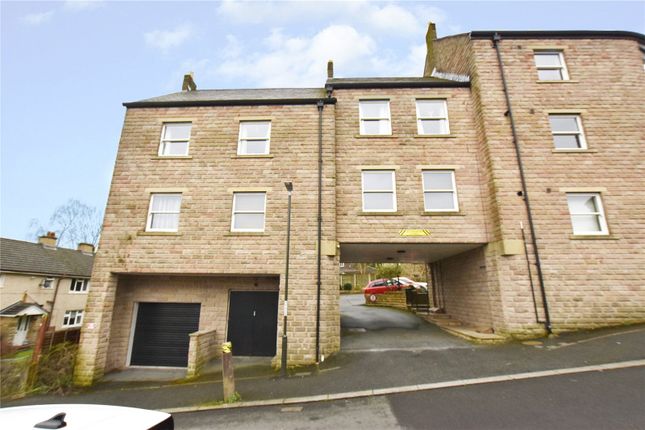 Ewart Court, Hadfield, Glossop, SK13 2 bed apartment for sale