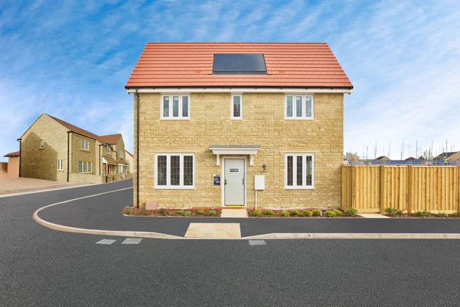 3 bed semi-detached house