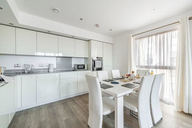 Lyon Road, Harrow, HA1 2 bed flat for sale
