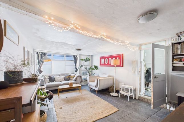 4 bed cottage