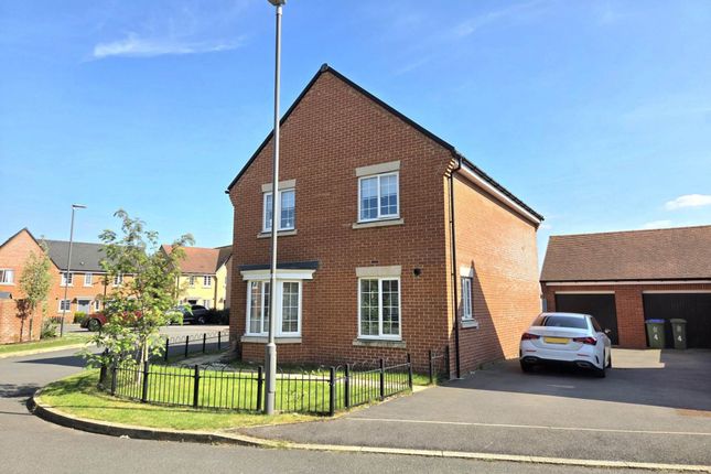Quindell Close, Aylesbury HP18 4 bed detached house for sale
