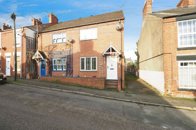 3 bed end terrace house