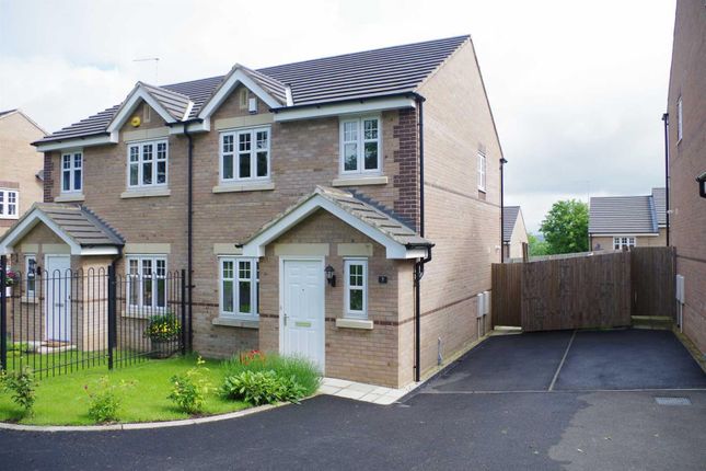 Rosedale Fold, Thorpe Edge, Bradford 3 bed semi