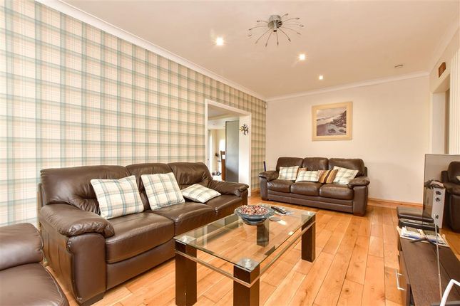 5 bed bungalow
