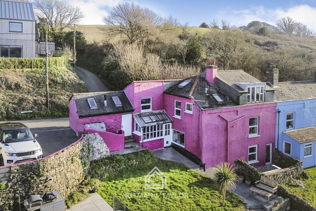 5 bedroom semi-detached house for sale