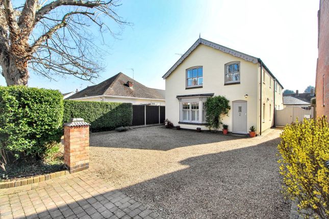 Auburn Road, Leicester LE8 4 bed detached house for sale