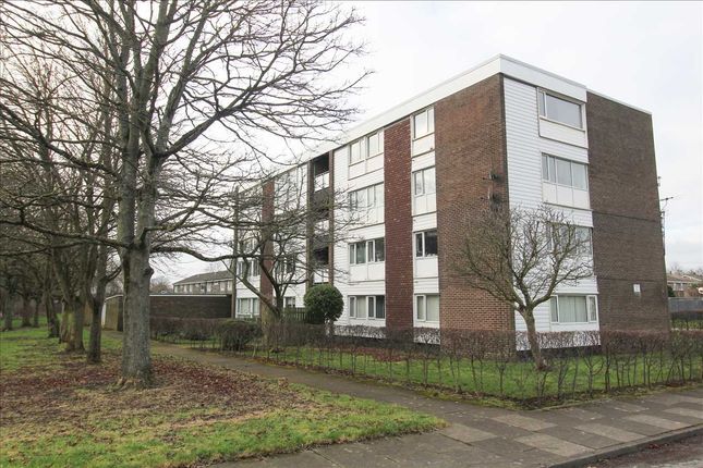 Winshields, Collingwood Chase... 2 bed flat for sale