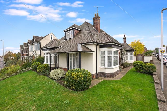 Century Road, Rainham 5 bed detached house for sale