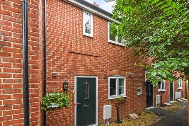 Adelaide Mews, Adelaide Road, Andover 2 bed terraced house for sale