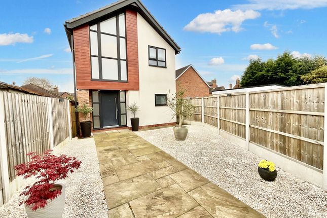 Longslow Road, Market Drayton, TF9 2 bed detached house for sale