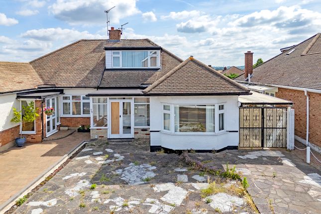 Arlington Gardens, Romford, RM3 2 bed bungalow for sale