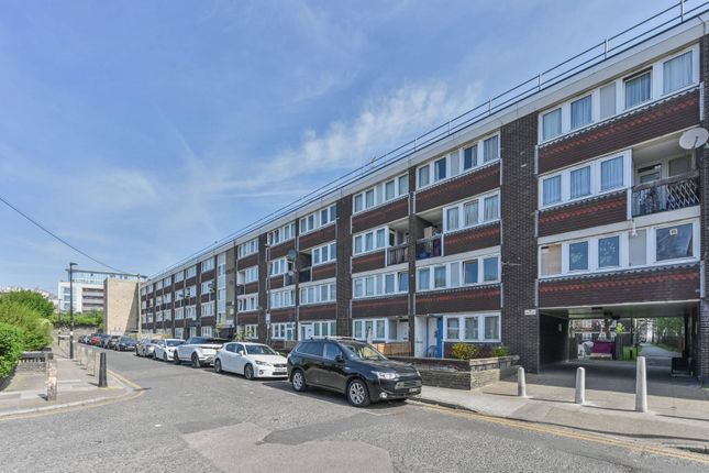 3 bedroom flat for sale