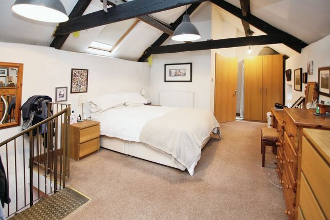 2 bedroom barn conversion for sale