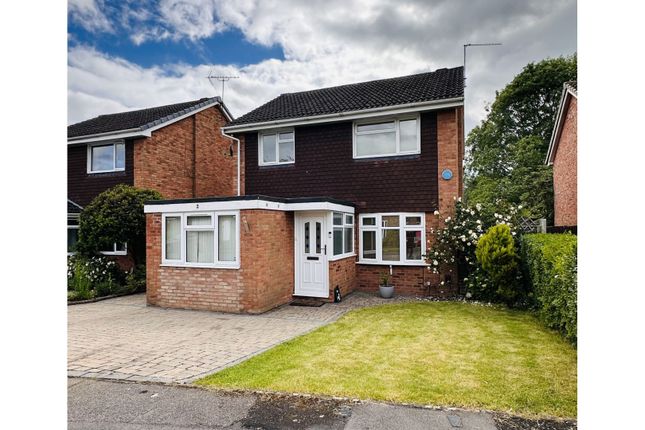 3 bed detached house