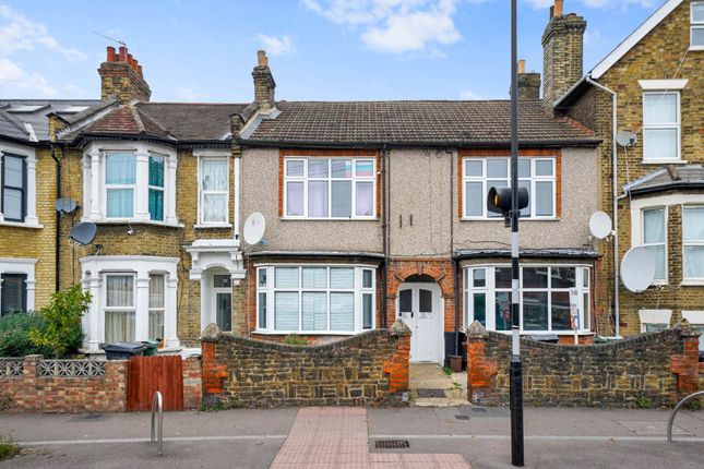 Park Road, Leyton, E10 2 bed flat for sale