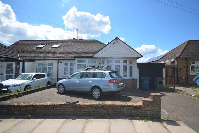 Borrowdale Avenue, Harrow Weald, HA3 7PZ 3 bed semi