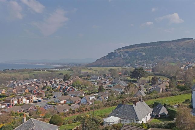2 bed detached bungalow