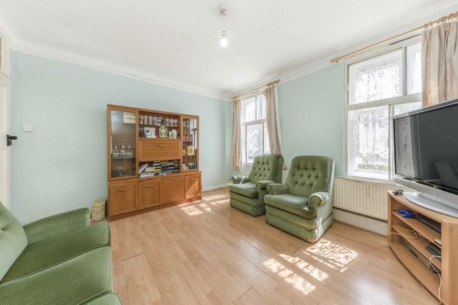 3 bed flat