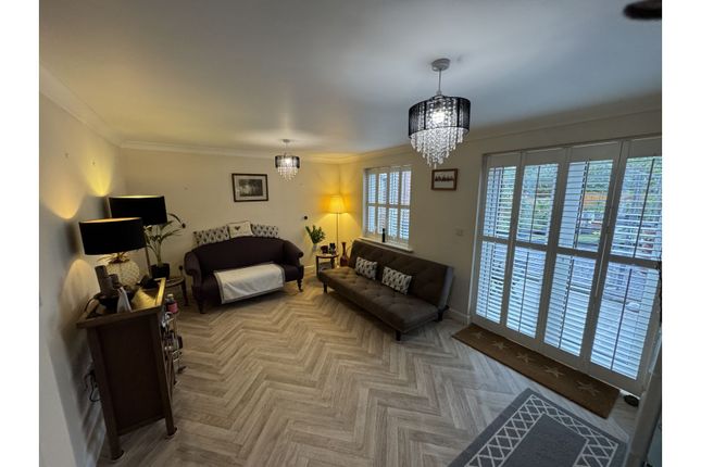 4 bedroom semi-detached house for sale