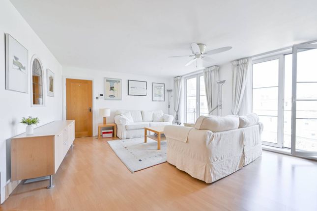 Palgrave Gardens, Baker Street... 2 bed flat for sale