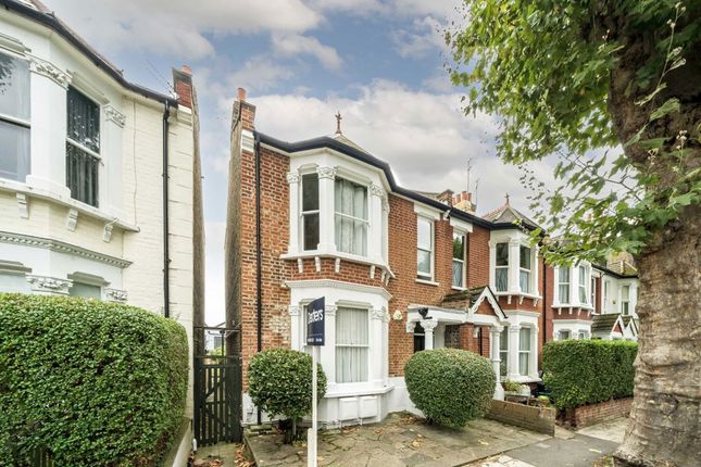 Thorney Hedge Road, London W4 2 bed flat for sale