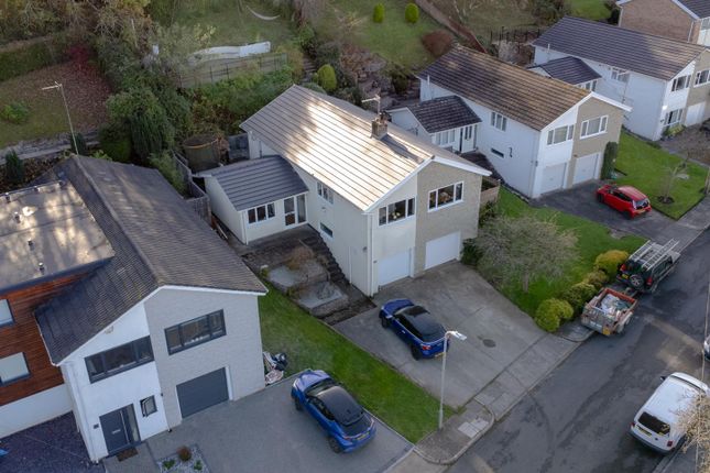 4 bed detached house