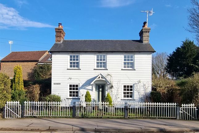 Smallfield, Surrey, RH6 4 bed detached house for sale