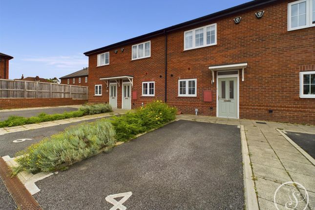 Eden Court, Leeds 2 bed terraced house for sale