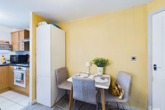2 bed maisonette