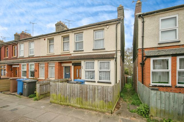 3 bed end terrace house