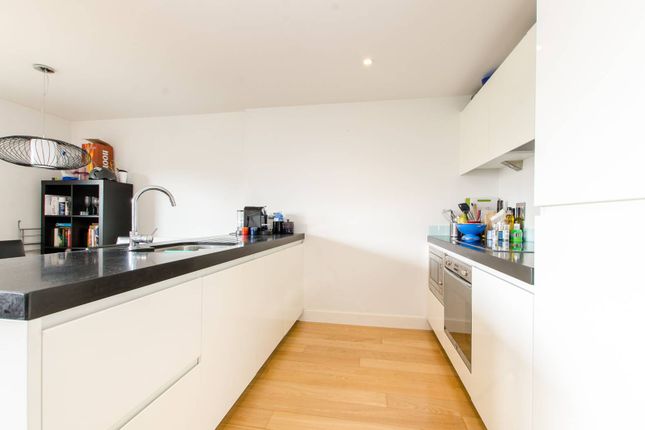 Rothsay Street, London Bridge... 2 bed flat for sale