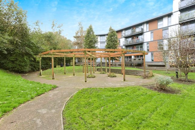 2 bed flat