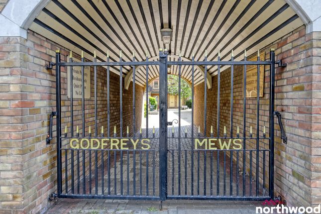Godfrey Mews, Old Moulsham... 2 bed flat for sale