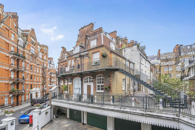 Kensington Court Mews, Kensington, W8 1 bed apartment for sale