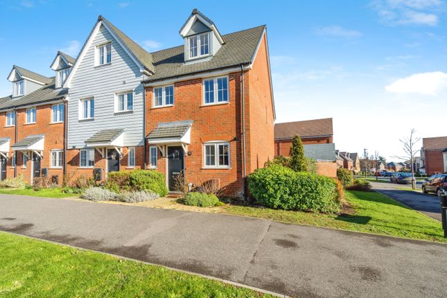 4 bedroom end of terrace house for sale