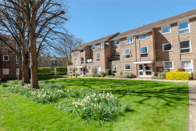 Garfield Road, Twickenham 1 bed apartment for sale
