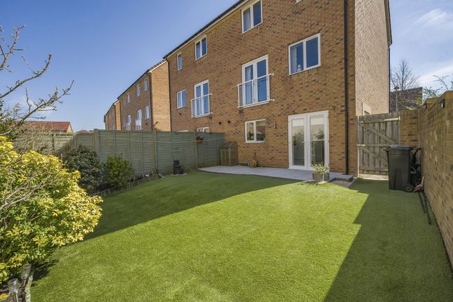 4 bed semi-detached house