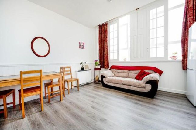 3 bed flat