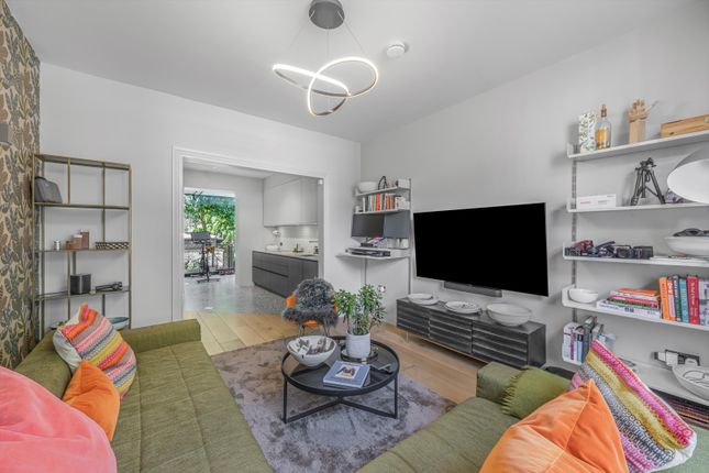 2 bed maisonette